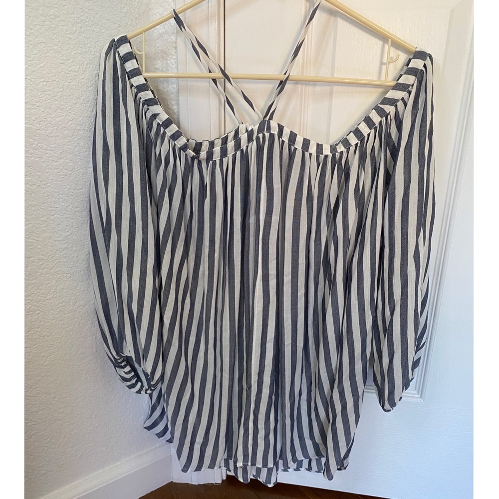 Vici blue & white striped long sleeve top size Small - worn 1X